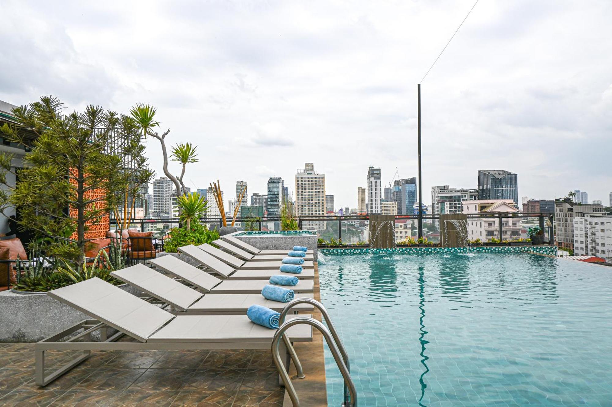 Phnom Penh 51 Hotel & Residences Exterior photo