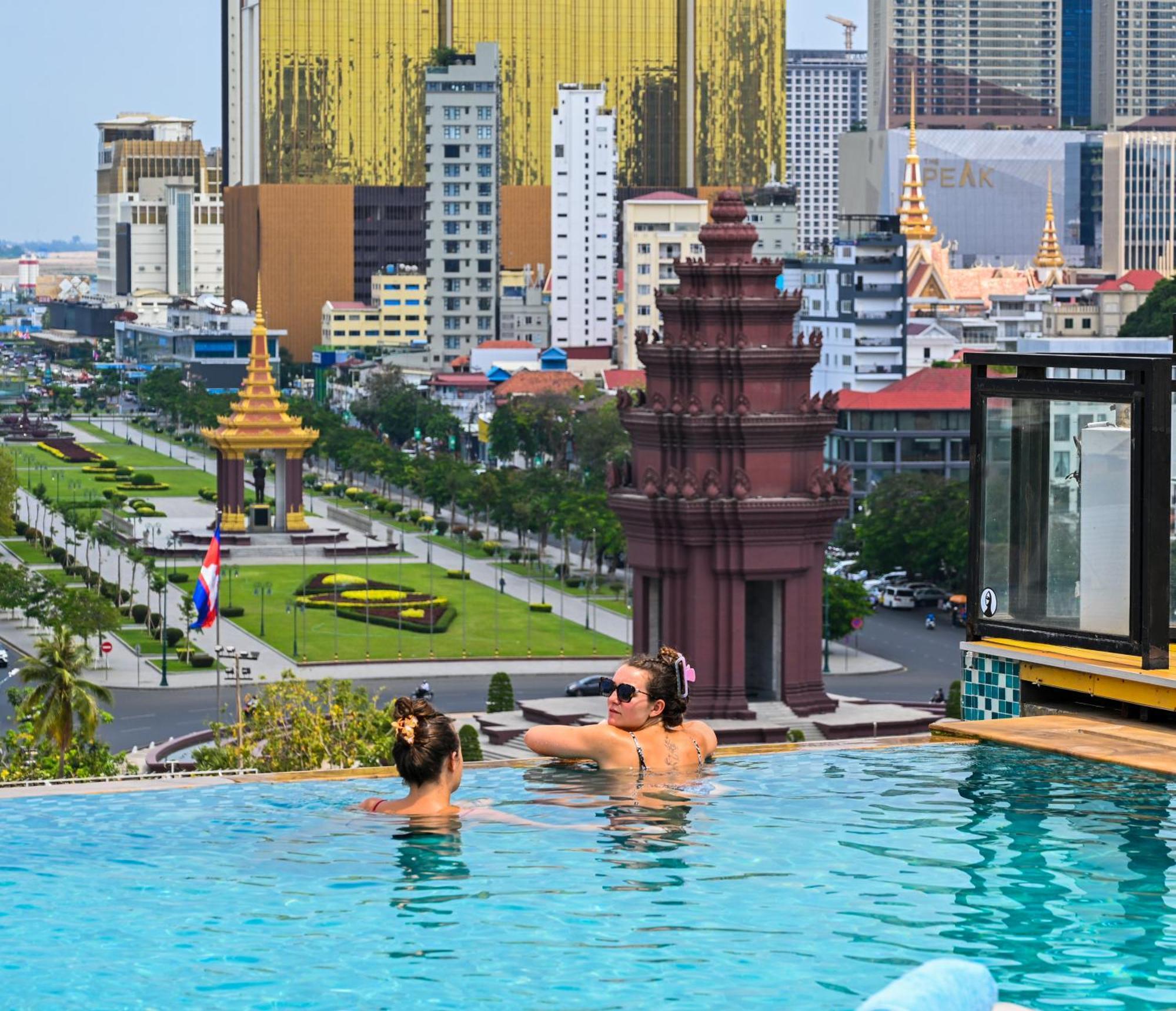 Phnom Penh 51 Hotel & Residences Exterior photo