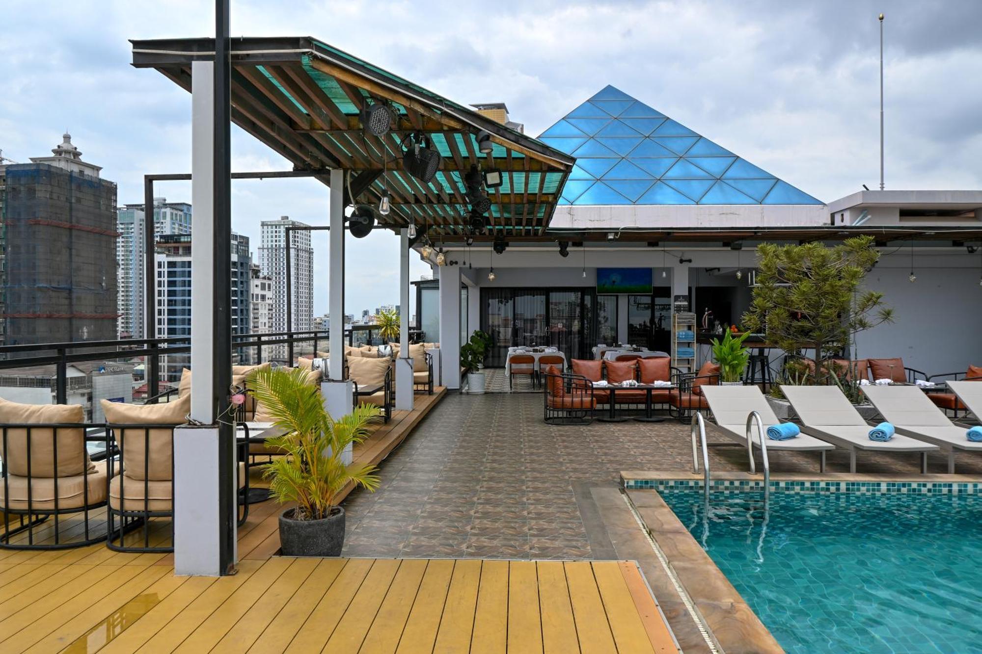 Phnom Penh 51 Hotel & Residences Exterior photo