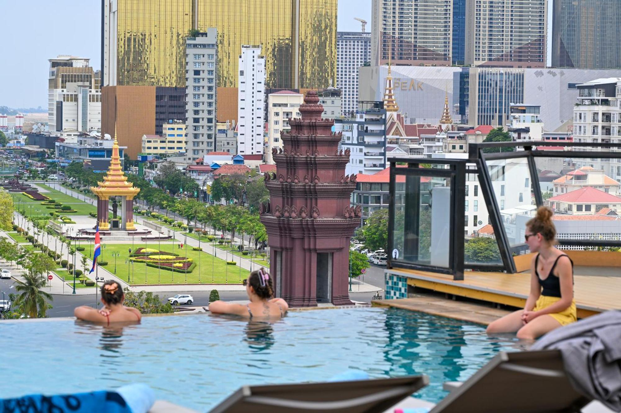 Phnom Penh 51 Hotel & Residences Exterior photo