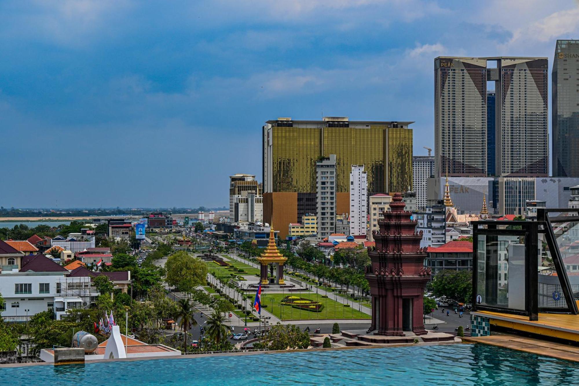 Phnom Penh 51 Hotel & Residences Exterior photo
