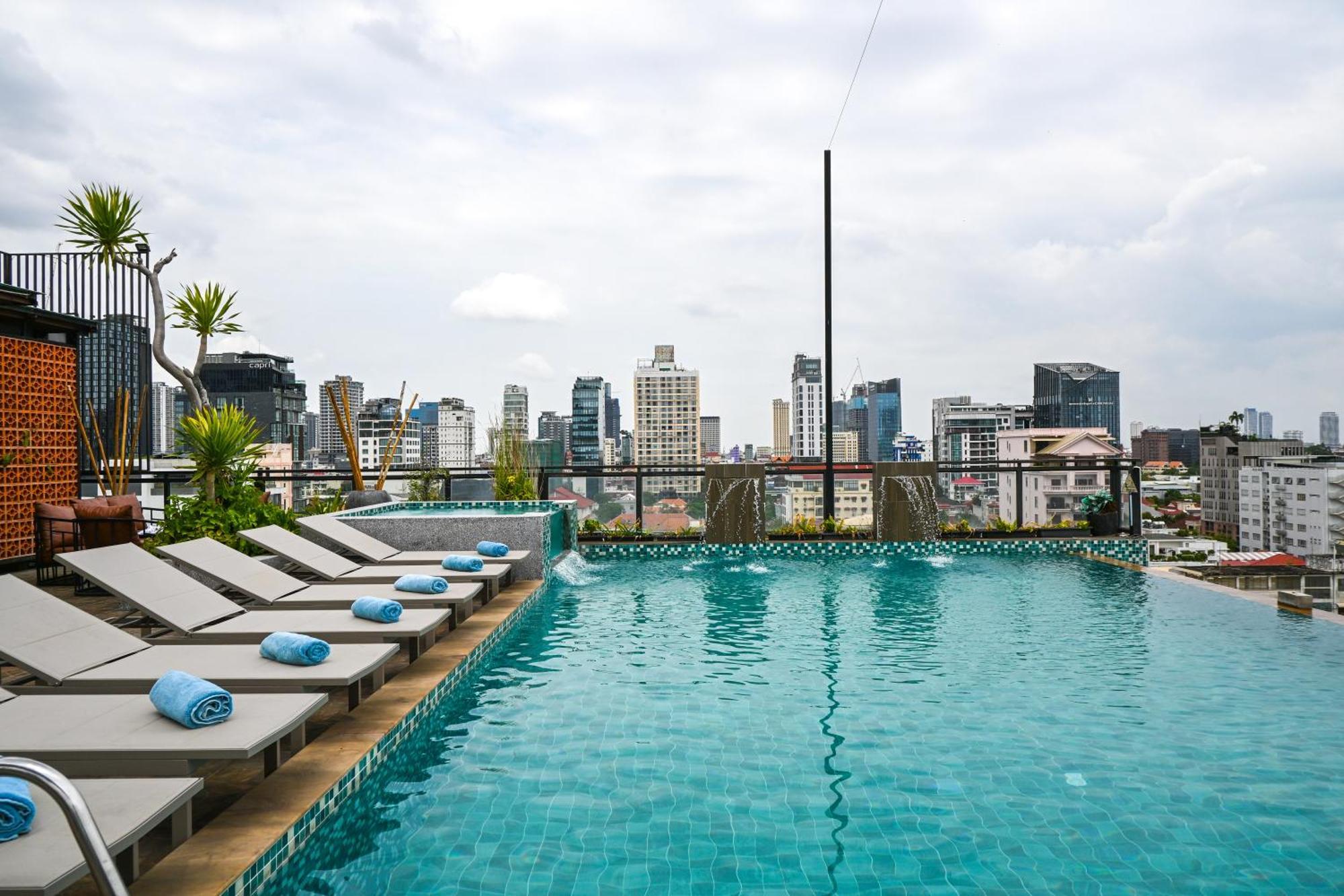 Phnom Penh 51 Hotel & Residences Exterior photo